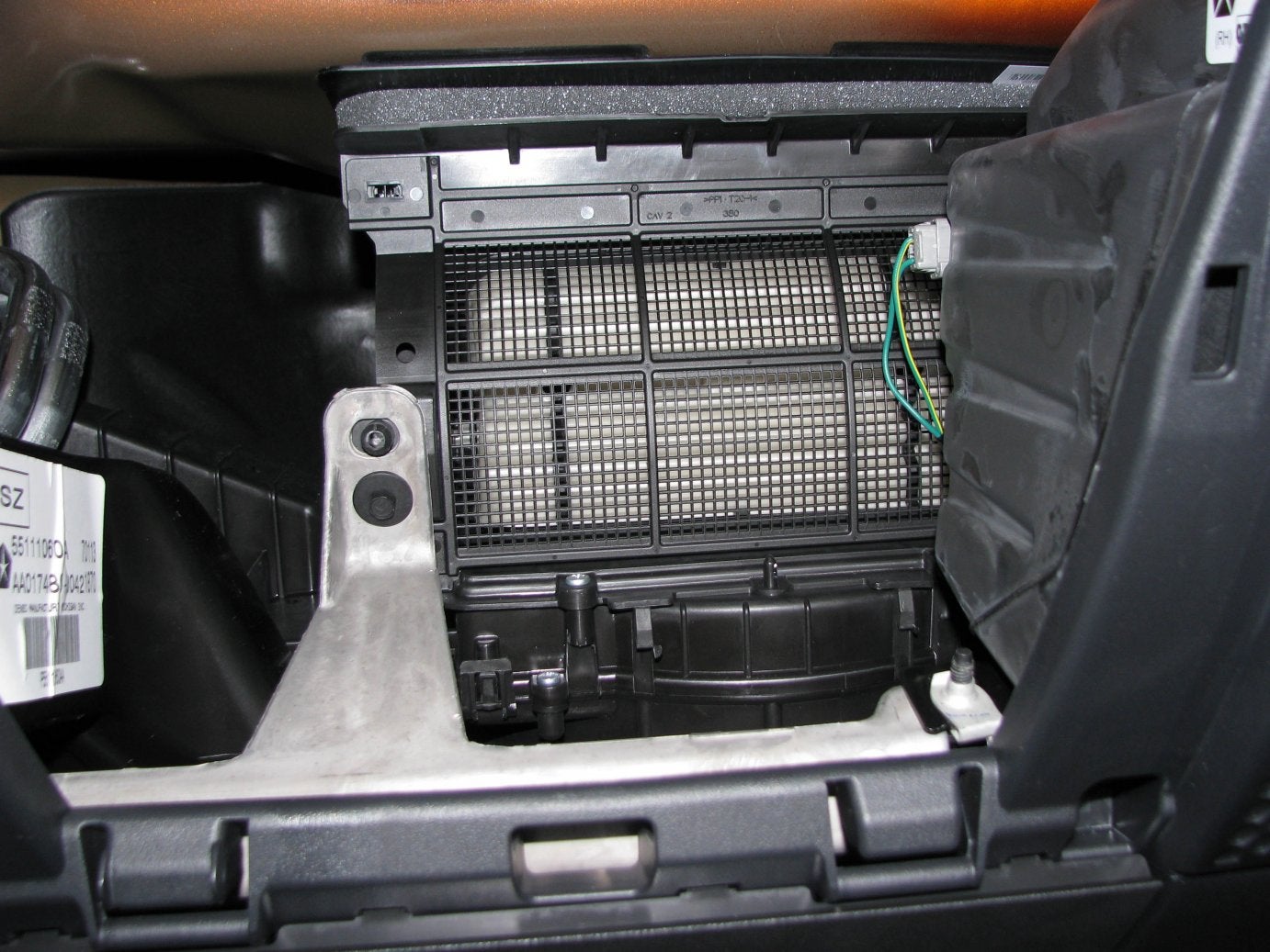 Фото 85 — Замена фильтра топлива Jeep Wrangler