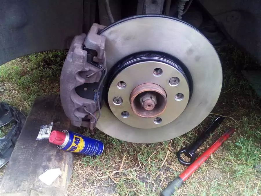 Фото 24 — Замена тормозных дисков Renault Megane: как выбрать и установить новые