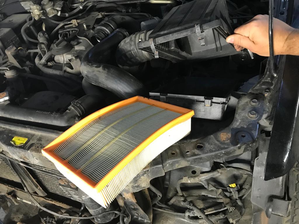 Фото 10 — Замена фильтра воздуха Nissan Altima